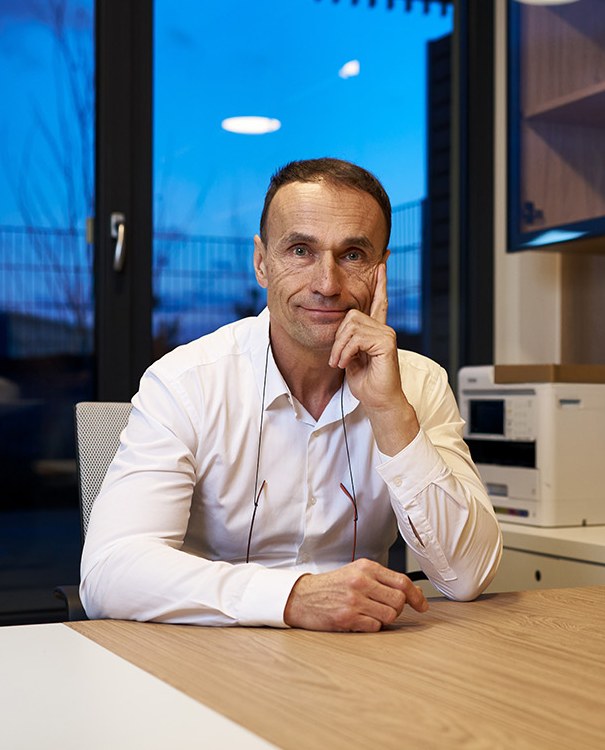 prof. MUDr. Radek Hart, Ph.D., FRCS, MHA